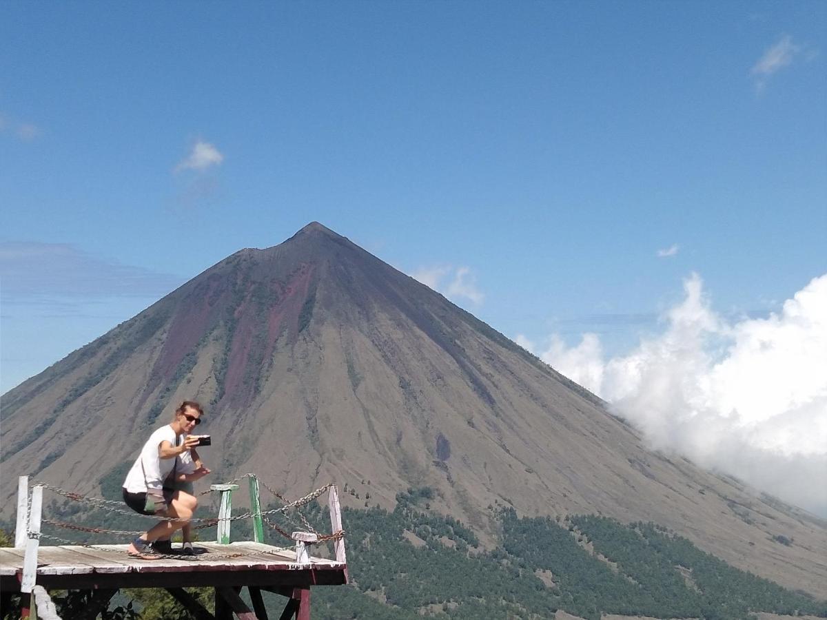 Arnolds Familly Homestay Bajawa 外观 照片