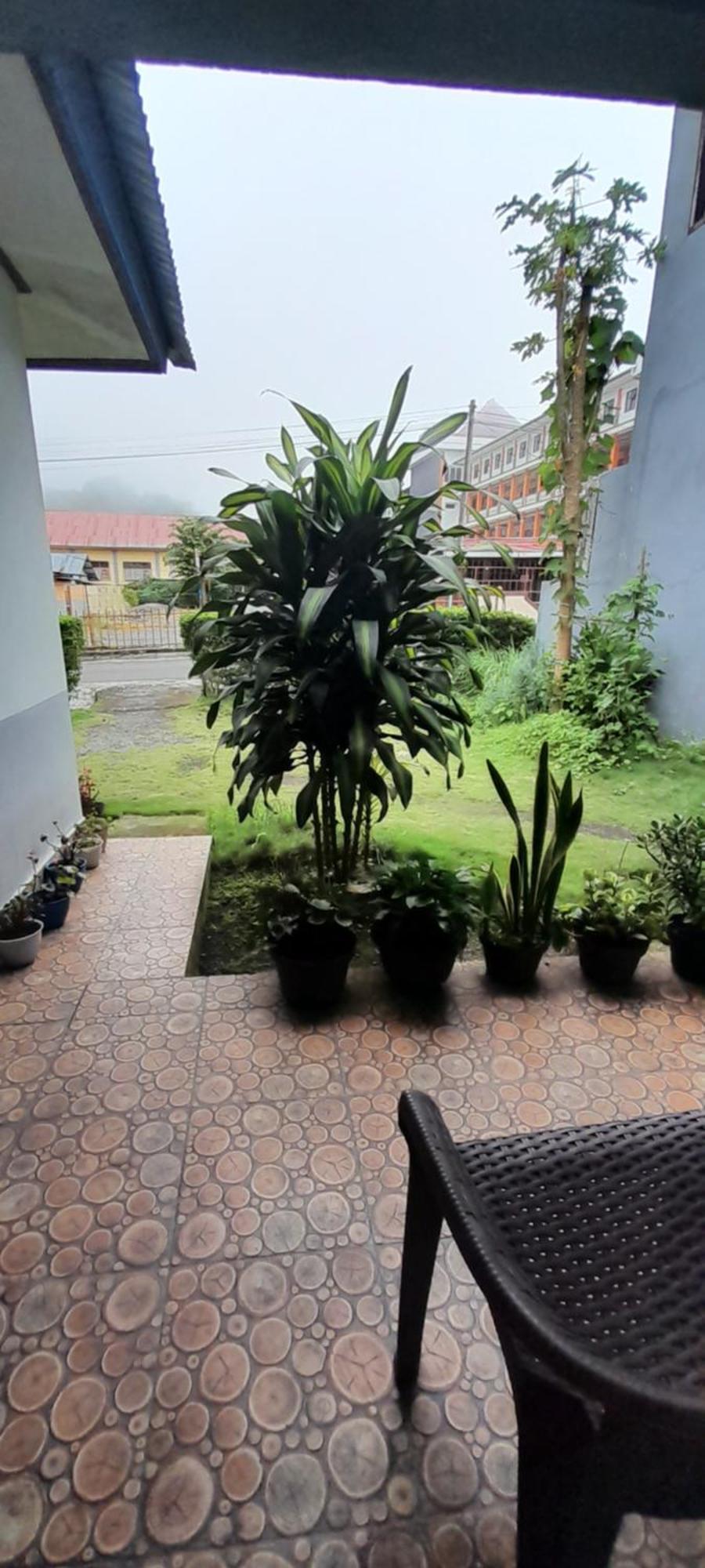 Arnolds Familly Homestay Bajawa 外观 照片