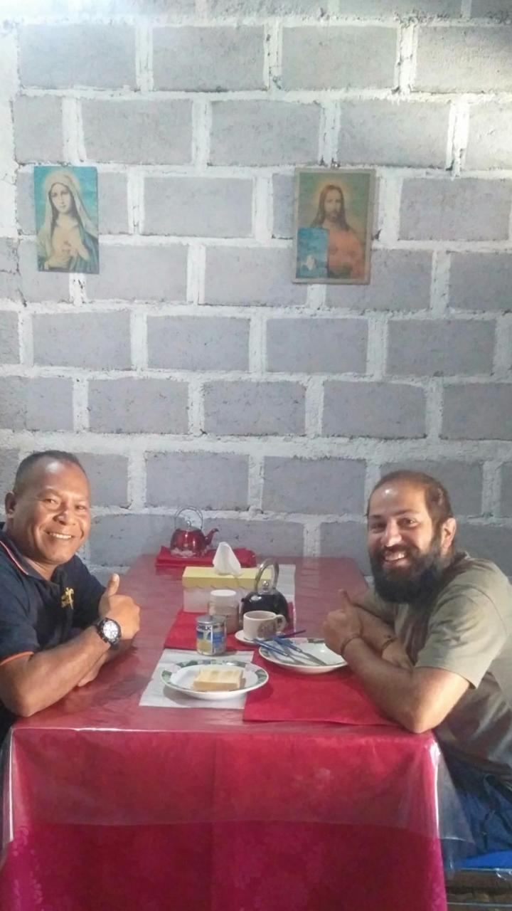 Arnolds Familly Homestay Bajawa 外观 照片